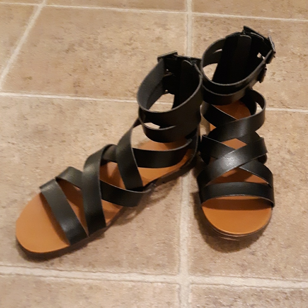 Strappy Black "Universal Threads" Sandals